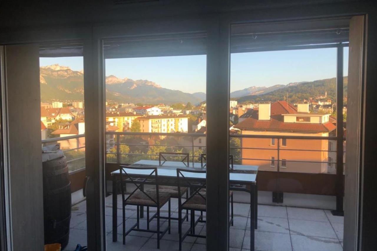 Appartamento Penthouse Flat South-Facing Terrace - Welkeys Annecy Esterno foto