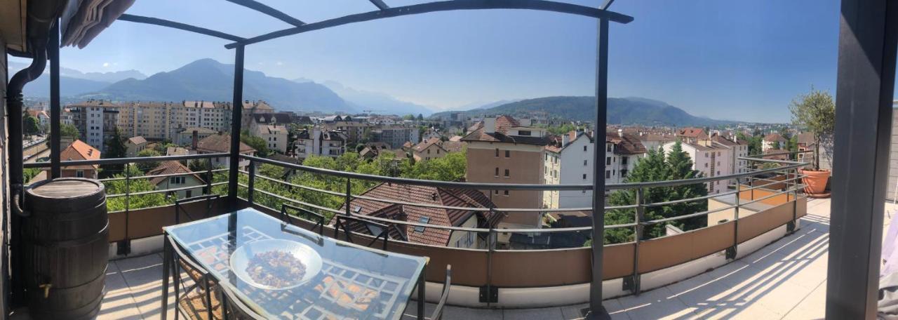 Appartamento Penthouse Flat South-Facing Terrace - Welkeys Annecy Esterno foto